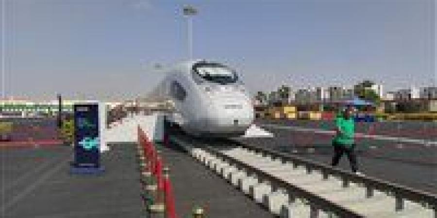 النقل
      في
      الدلتا:
      خط
      القطار
      السريع
      الجديد
      يربط
      بورسعيد
      بالإسكندرية