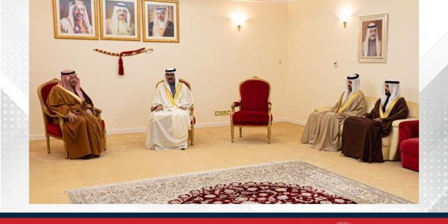 محافظ
      الجنوبية
      يستقبل
      سفير
      المملكة
      العربية
      السعودية
      لدى
      مملكة
      البحرين