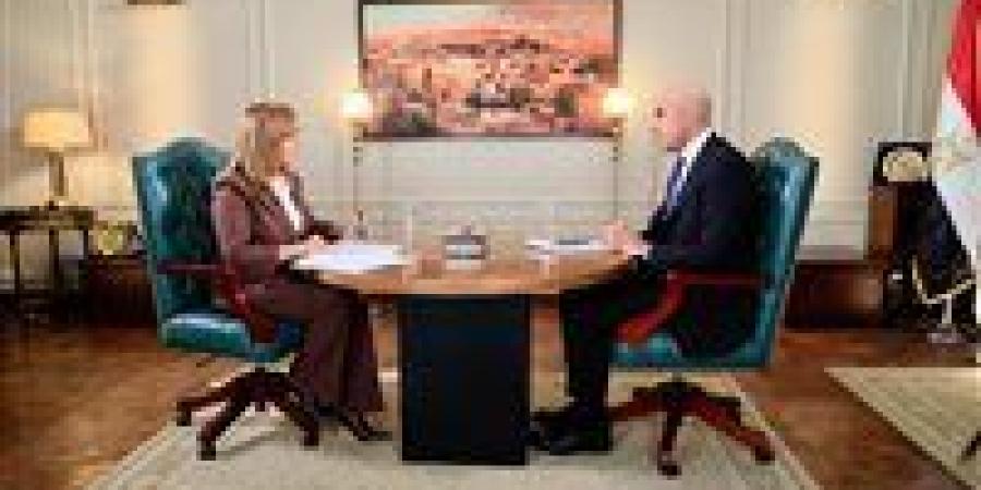 وزير
      التعليم:
      لدينا
      25
      مليونًا
      و700
      ألف
      طالب
      في
      المدارس
      هم
      مستقبل
      مصر
      القادم