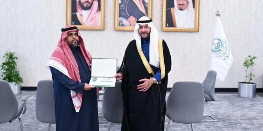 تكريم
      مازن
      الزهراني