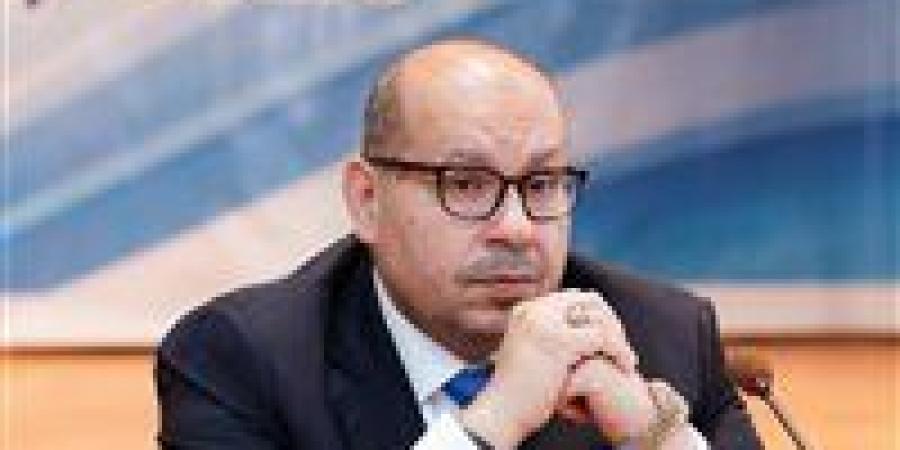 تجميد
      اتحاد
      السباحة
      لا
      يؤثر
      على
      عضوية
      ياسر
      إدريس
      باللجنة
      الأولمبية