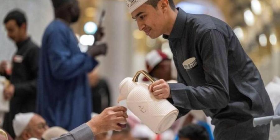 هوية بصرية لتفطير الصائمين بالحرمين