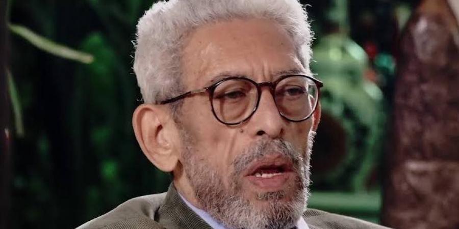 محمود حميدة ومحمود سعد أبرزهم.. تشييع جنازة المخرج داوود عبد السيد بحضور نجوم الفن