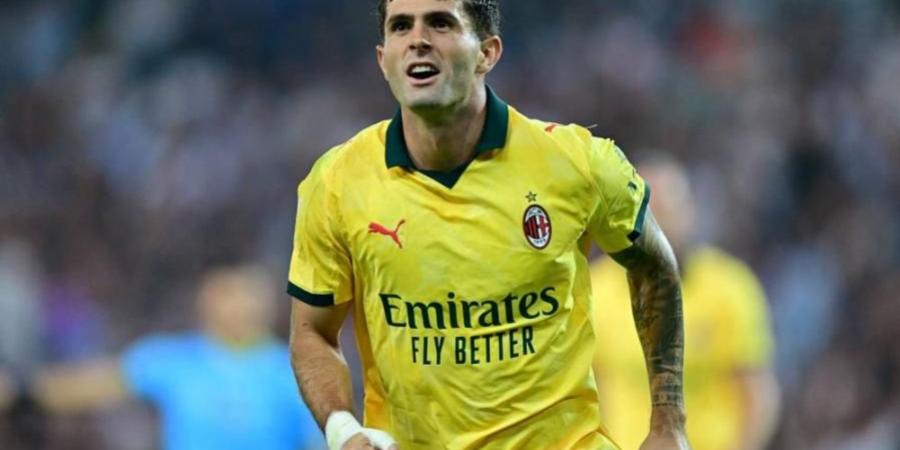 شائعات تربط نجم ميلان بنجمة هوليوود