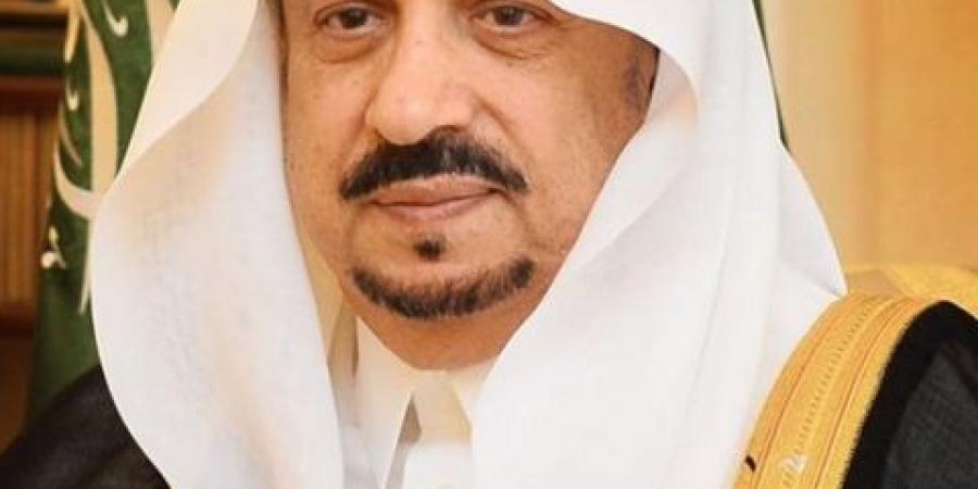 أمير الرياض يعزي أبناء ناصر بن سعود السلامة في وفاة والدهم