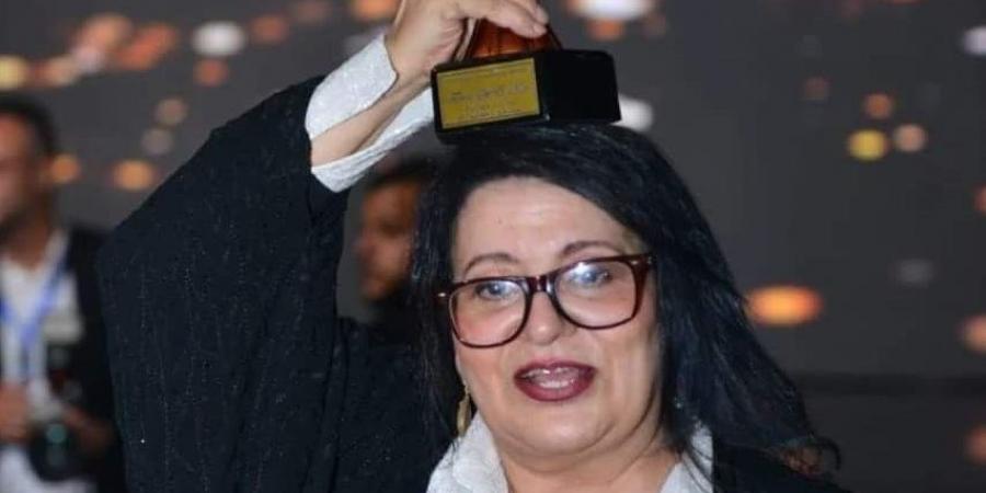 فريدة سيف النصر مستنكرة: هي الجوامع اتمنعت من النداء لصلاة الجمعة !