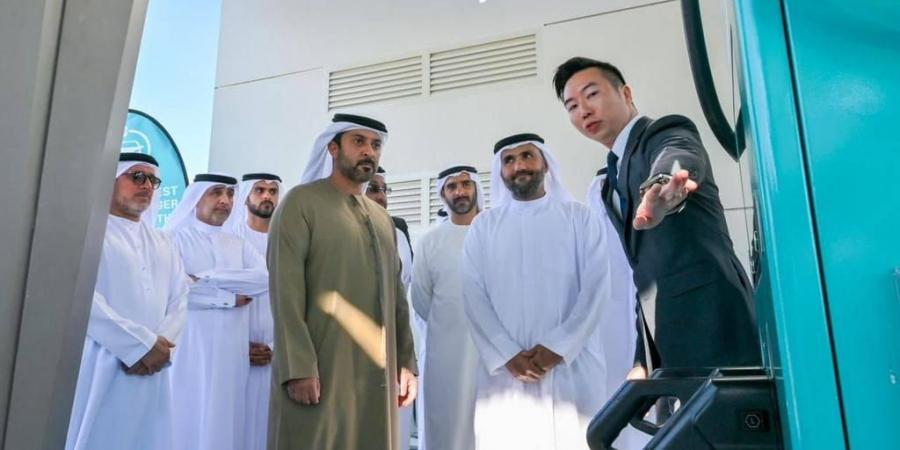 افتتاح أول محطة شحن متكاملة للمركبات الكهربائية في عجمان