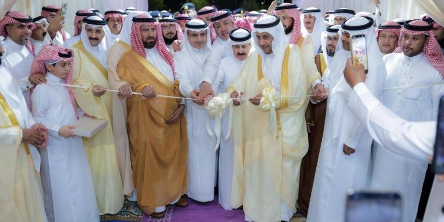 ‏محافظ العرضيات يدشّن مهرجان العسل العاشر بمشاركة مكتب البيئة بحضور نخبة من النحالين