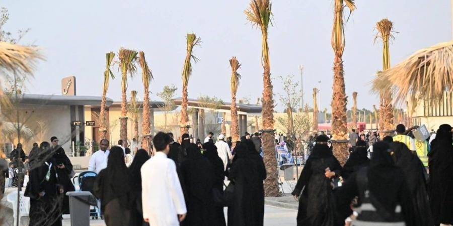 شاطئ جيدانة.. وجهة بحرية جديدة تعزز السياحة وجودة الحياة في جازان