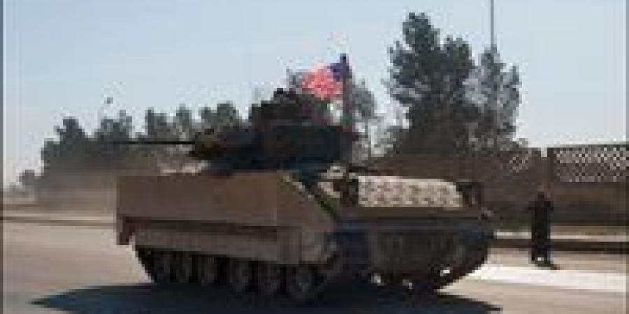 ستريت جورنال: واشنطن تدرس انسحاباً كاملاً من سوريا وسط انهيار حلفائها الأكراد