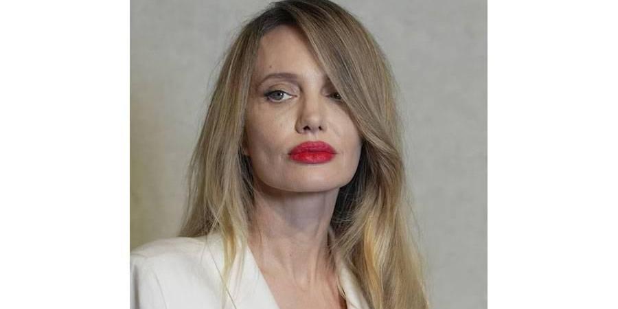 أنجلينا جولي تثير القلق في أسبوع الموضة بشنغهاي.. هل تعاني أزمة صحية؟