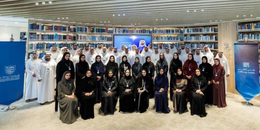 «على خطى محمد بن راشد» يعد جيلاً جديداً من القيادات