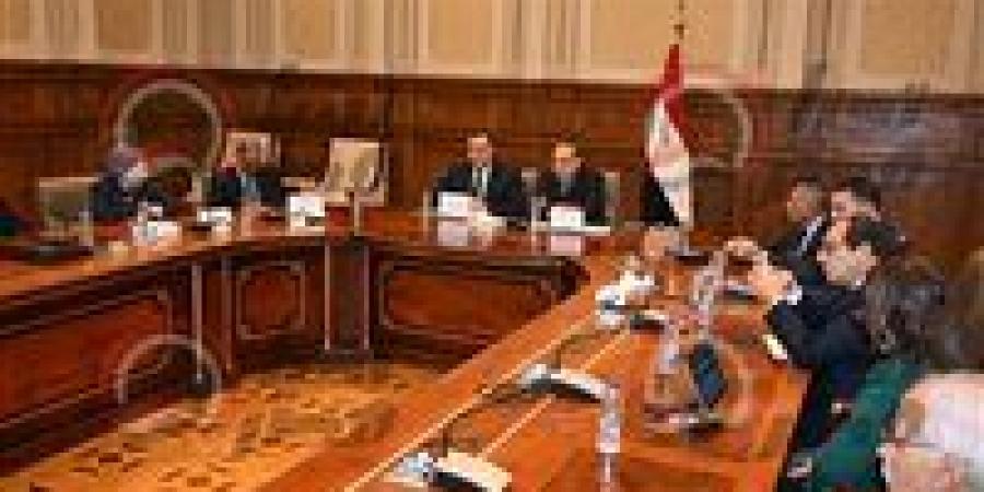 السفير إيهاب فهمي: العلاقات العربية أساس السياسة الخارجية ومصر قلب الأحداث الإقليمية