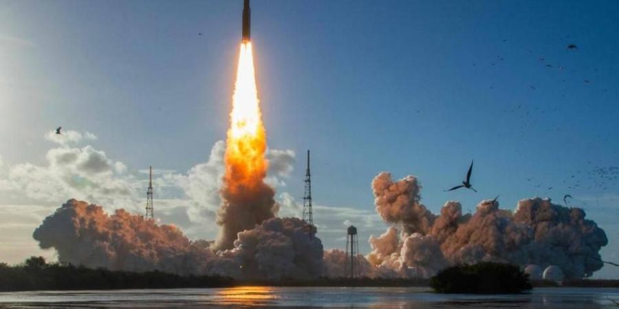 انطلاق 4 رواد نحو القمر لأول مرة منذ 54 عاماً