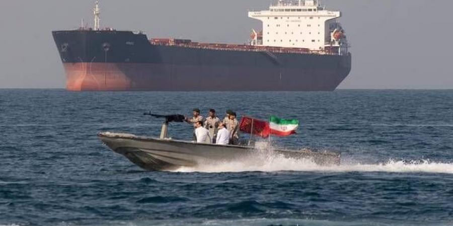 ترامب: على أمريكا فرض رسوم عبور في مضيق هرمز