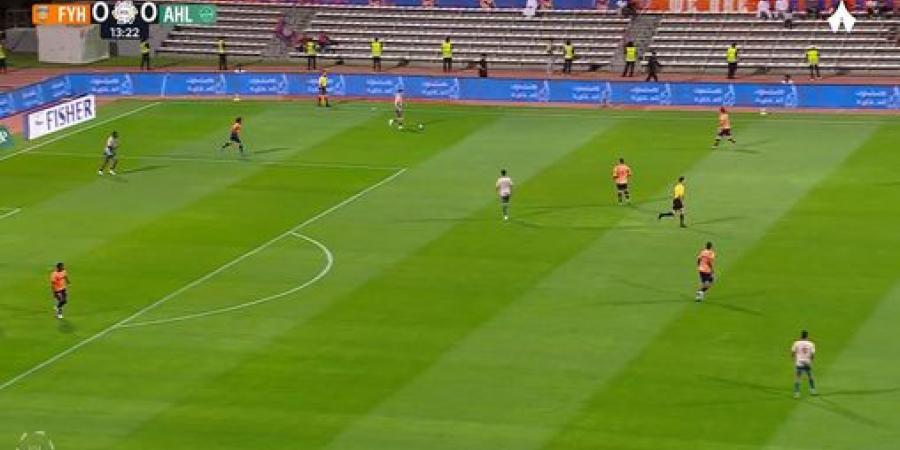 ألفيحاء ضد الأهلي.. ملخص اهداف ونتيجه مباراة الأهلي والفيحاء في دوري روشن السعودي بعد مرور 40 دقيقة