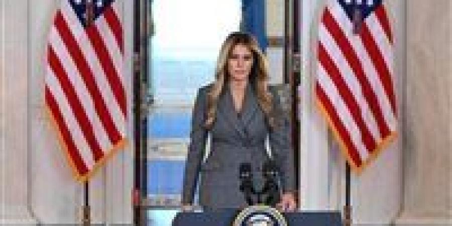 ميلانيا ترمب تحسم الجدل وتكشف حقيقة علاقتها بجيفري إبستين