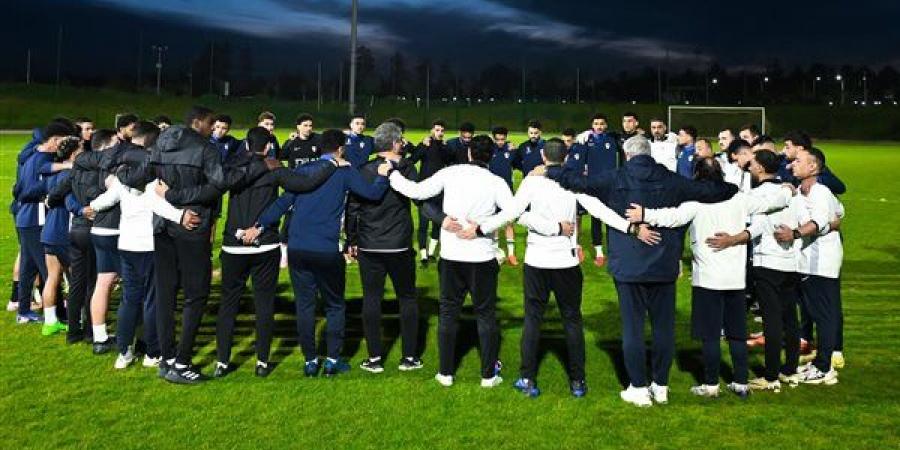 السفير
      المصري
      يدعم
      الزمالك
      قبل
      مواجهة
      شباب
      بلوزداد
      في
      الكونفدرالية