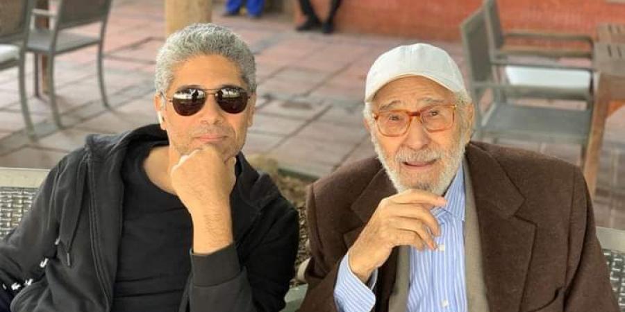 بعد
      استغاثته..
      نجل
      عبد
      الرحمن
      أبو
      زهرة:
      والدي
      حالته
      صعبة
      ومتدهوره
      ومش
      عايز
      مشاكل
      |
      خاص