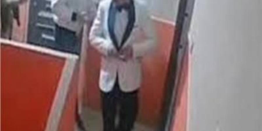 قتل
      طفلة
      خلال
      حفل
      زفافه..
      تأجيل
      محاكمة
      عريس
      البراجيل
      لـ15
      أبريل