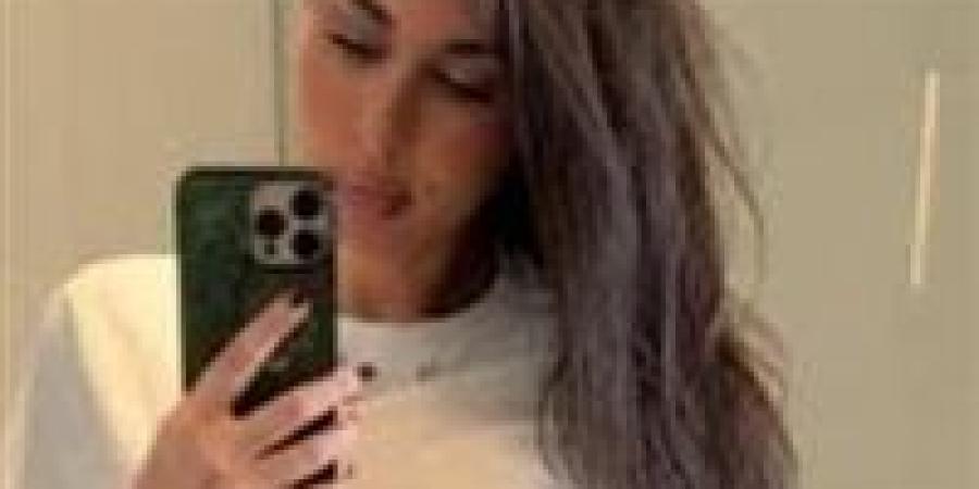 أناقة
      هادئة
      وجسم
      ممشوق..
      ياسمين
      صبري
      تخطف
      الأنظار
      كعادتها
      ماهو
      السر