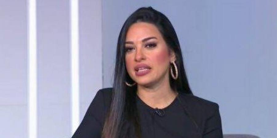 إلهام
      وجدي:
      شخصية
      زينب
      في
      حكاية
      نرجس
      اقتبستها
      من
      إحدي
      الشخصيات
      في
      عائلتي