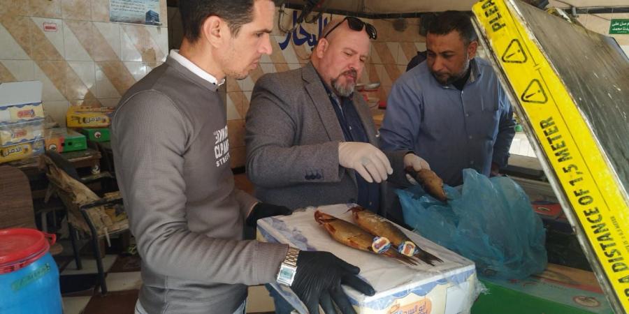 ضبط
      نحو
      1.1
      طن
      سلع
      فاسدة
      ومجهولة
      المصدر
      في
      حملات
      تموينية
      مكثفة
      بكفر
      الشيخ