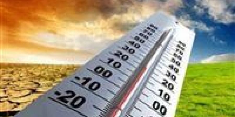 طقس
      شم
      النسيم..
      ارتفاع
      في
      درجات
      الحرارة
      والأرصاد
      تحذر