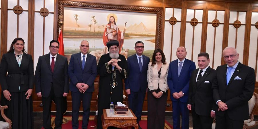 رئيس
      جامعة
      القاهرة
      يهنئ
      البابا
      تواضروس
      ويرفع
      الطوارئ
      بالمستشفيات