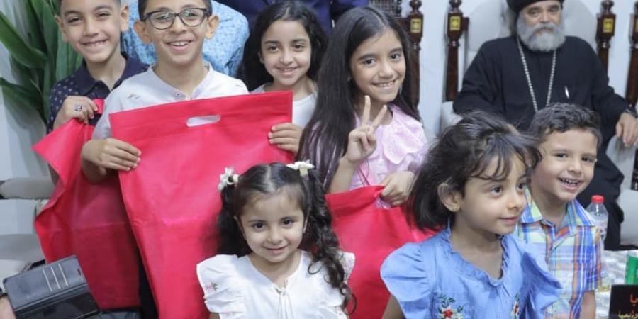 محافظ
      قنا
      ومدير
      الأمن
      يهنئان
      الأنبا
      بضابا
      أسقف
      نجع
      حمادي
      وتوابعها
      بعيد
      القيامة
      المجيد