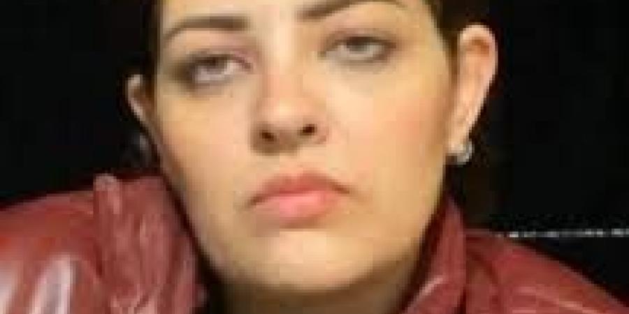 أنهت
      حياتها
      في
      بث
      مباشر..
      من
      هي
      بسنت
      سليمان؟