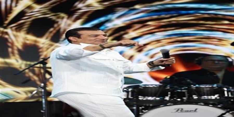 كامل
      العدد..
      إيهاب
      توفيق
      يتألق
      في
      حفل
      جماهيري
      بـ
      أبو
      ظبي
      |
      صور