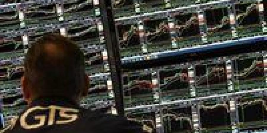 الاستثمار
      المحلي..
      هل
      يشهد
      انتعاشًا
      في
      الفترة
      المقبلة؟