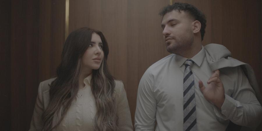 مفاجأة
      ظهور
      يارا
      زوجته
      معه..
      مسلم
      يطرح
      أغنية
      إيه
      ياحلوة
      بالتعاون
      مع
      كولبيكس