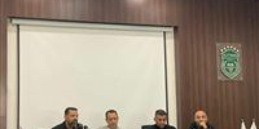 صفقة
      مدرب
      من
      العيار
      الثقيل..
      الاتحاد
      السكندري
      يراهن
      على
      خبرات
      ميلود
      حمدي
      الأفريقية