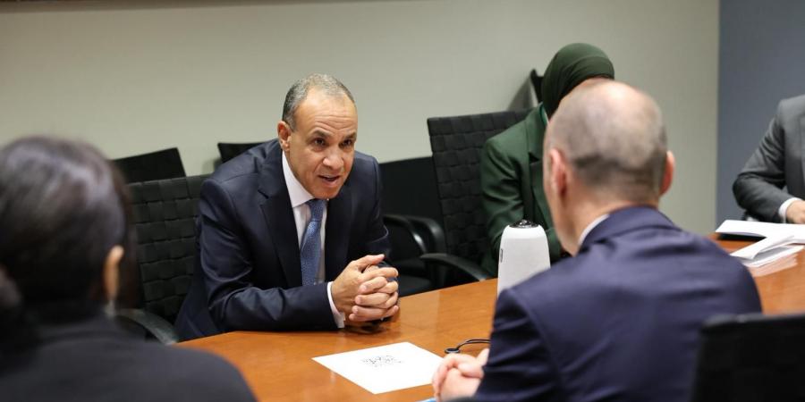 وزير
      الخارجية
      يلتقي
      بوفد
      الوكالة
      الإيطالية
      للتعاون
      التنموي
      في
      واشنطن..
      ماذا
      دار
      في
      الاجتماع؟