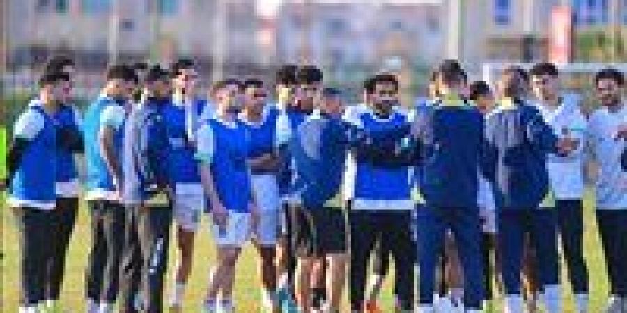 ميلود
      حمدي
      يعلن
      التشكيل
      الرسمي
      لفريق
      الإتحاد
      السكندري
      أمام
      زد
      في
      الدوري
      الممتاز