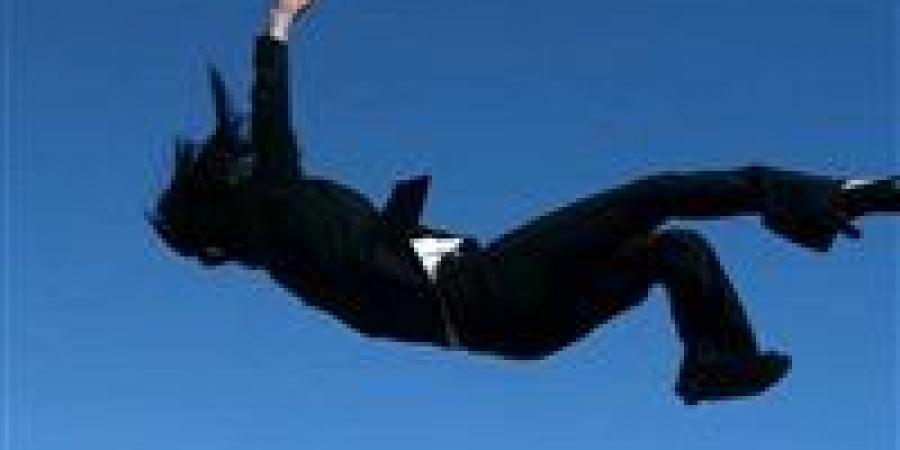 «قفزة
      النهاية»..
      تفاصيل
      إنهاء
      طبيبة
      حياتها
      من
      الطابق
      الثامن
      بالنزهة