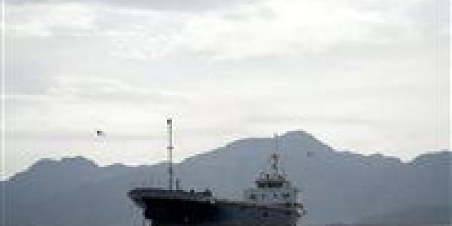 اختراق
      صامت..
      سفن
      مرتبطة
      بطهران
      تعبر
      مضيق
      هرمز
      رغم
      الحصار
      الأمريكي
      المشدد