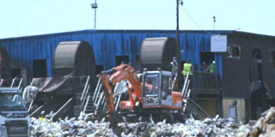 محافظ
      البحيرة
      تتابع
      منظومة
      تدوير
      المخلفات
      بحوش
      عيسى
      وتؤكد:
      تحويل
      القمامة
      إلى
      مورد
      اقتصادي
      مستدام