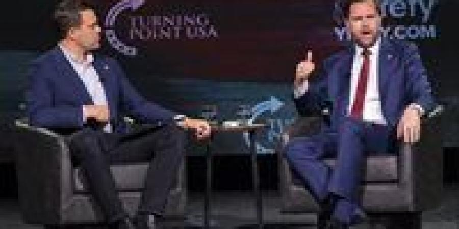 "تقتلون
      الأطفال"..
      صرخة
      محتج
      تُقاطع
      خطاب
      "فانس"
      في
      جامعة
      جورجيا
      (فيديو)