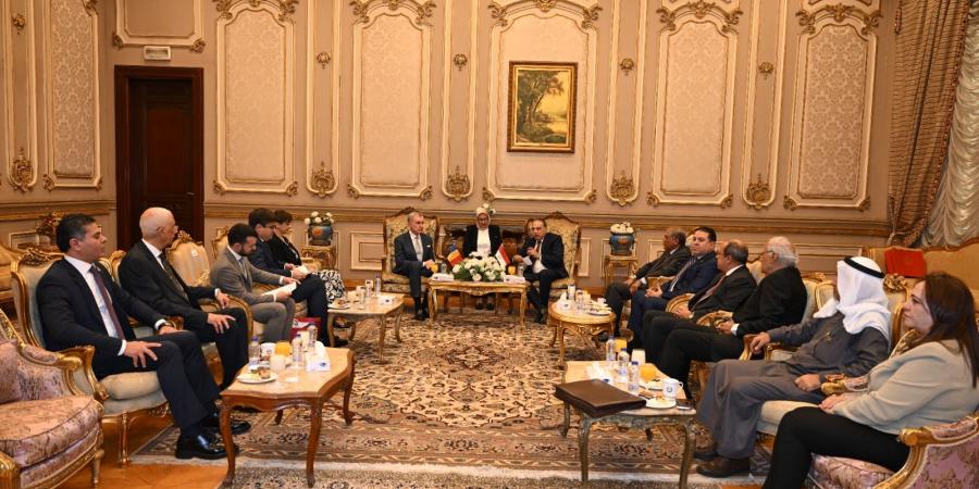 بمشاركة
      النائب
      مجدي
      البري..
      خارجية
      الشيوخ
      تستقبل
      الأمير
      الروماني
      رادو
      دودا
      لبحث
      تعزيز
      التعاون