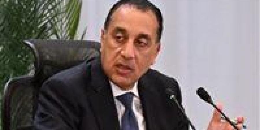 رئيس
      الوزراء
      يترأس
      اجتماع
      الحكومة
      لمتابعة
      توافر
      السلع
      وضبط
      الأسواق