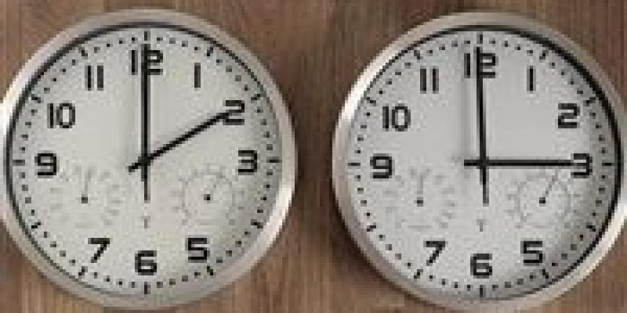 موعد
      تطبيق
      التوقيت
      الصيفي
      2026
      في
      مصر
      وطريقة
      تغيير
      الساعة
      رسميًا