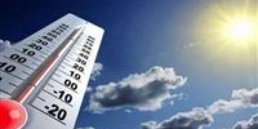 غرامات
      تصل
      إلى
      5
      ملايين
      جنيه
      لمزاولة
      نشر
      معلومات
      مغلوطة
      عن
      الطقس