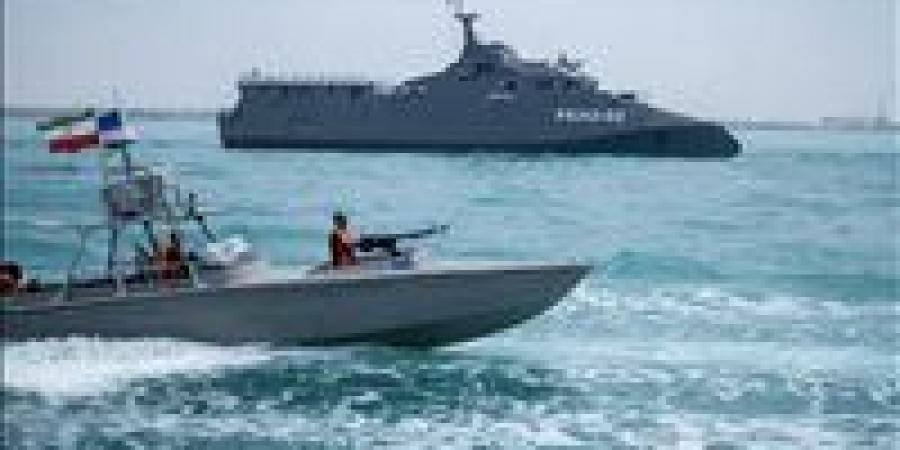 «أسطول
      البعوض»..
      هل
      هو
      السلاح
      الأهم
      لإيران
      لتأمين
      مضيق
      هرمز
      ؟