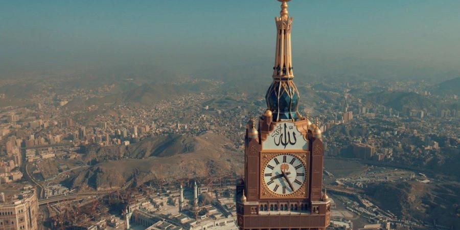 شرطة مكة المكرمة تضبط مقيماً للاحتيال بإعلانات تصاريح دخول مكة بطرق غير نظامية