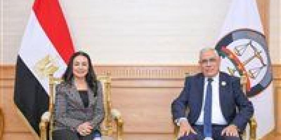 النيابة
      العامة
      توقع
      بروتوكول
      تعاون
      مع
      التضامن
      لدعم
      الفئات
      الأولى
      بالرعاية
      وتيسير
      حصولها
      على
      الخدمات