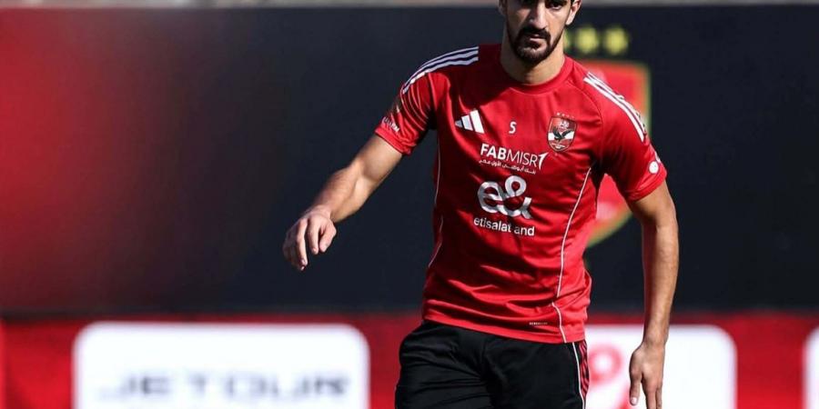 هاني
      حتحوت:
      عبد
      الحفيظ
      يحتوي
      غضب
      بن
      رمضان
      خوفًا
      من
      الغياب
      عن
      المونديال