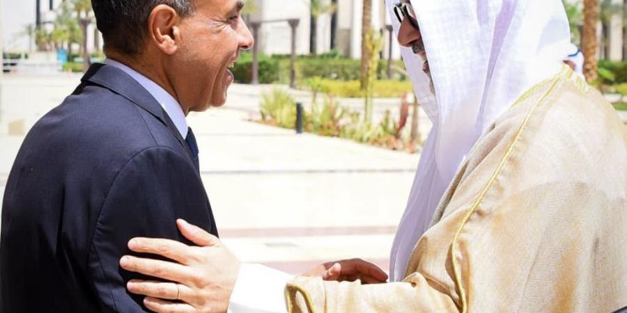 وزير
      الخارجية
      لـ
      نظيره
      الكويتي:
      أمن
      الكويت
      جزء
      لا
      يتجزأ
      من
      أمن
      مصر